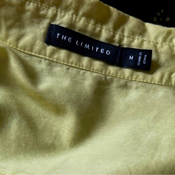 ⭐️BOGO FREE⭐️ THE LIMITED Lemon Button-up Short Sleeve Blouse - Picture 5 of 5